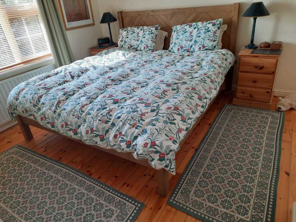 Bedroom with super king size bed & en-suite bathroom