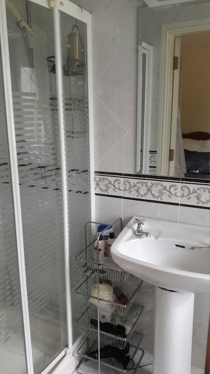 Ensuite bathroom
