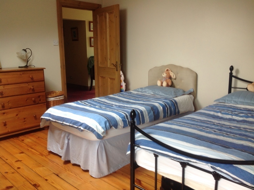 Bedroom 4 ( children's room)