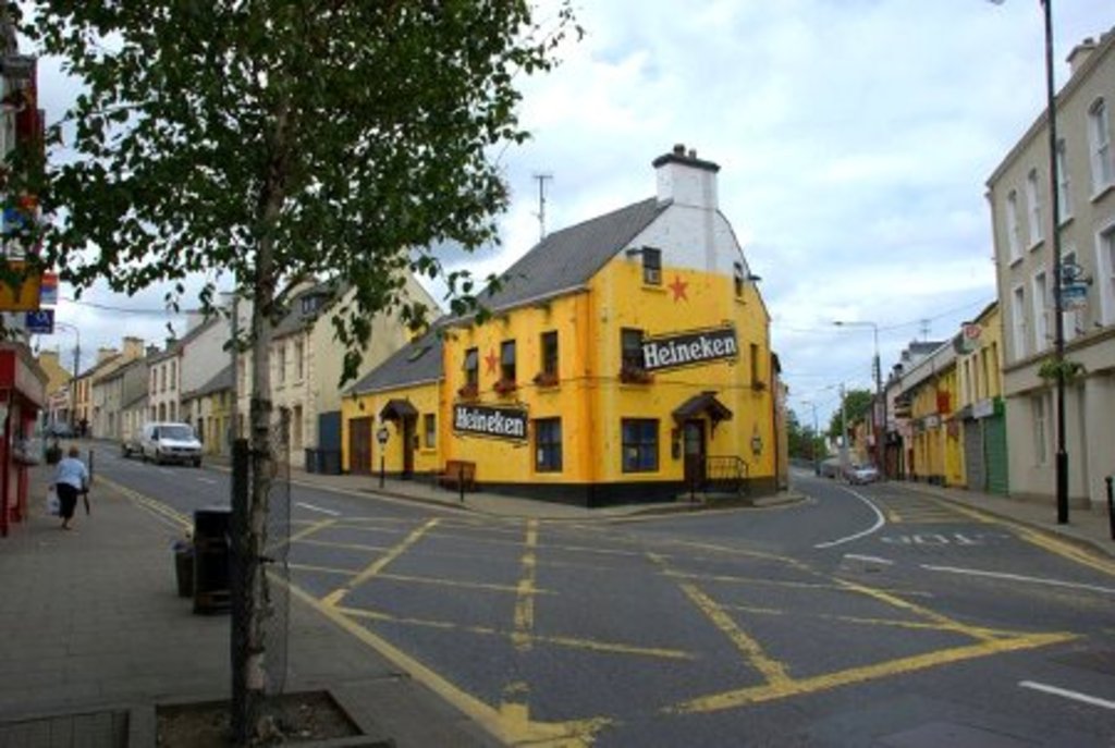 Pub at the bottom of the street (50m door to door!)