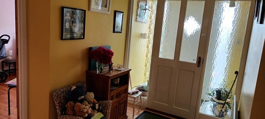 2nd view of the hallway