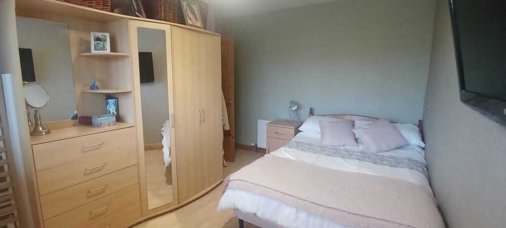 Upstairs Bedroom No 1- double bed 