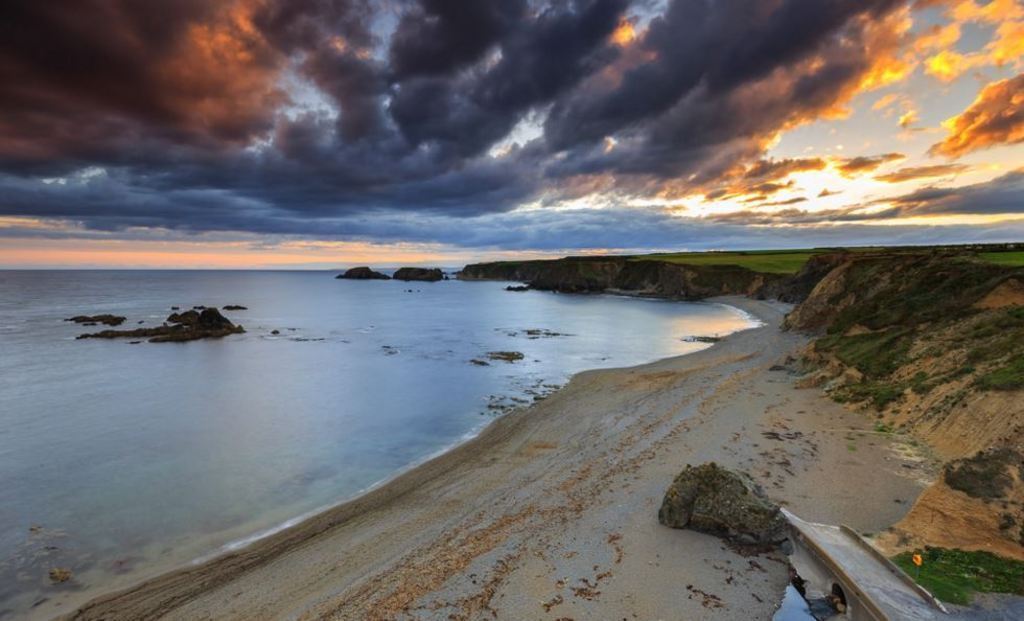 Garrarus Beach!! - 15 mins from our home