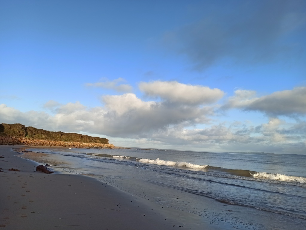 Derrymore Beach (7 mins drive)