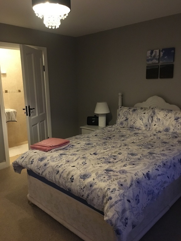 Downstairs ensuite bedroom 