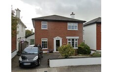 24 Beach Court - front view