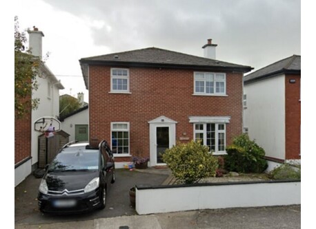 24 Beach Court - front view