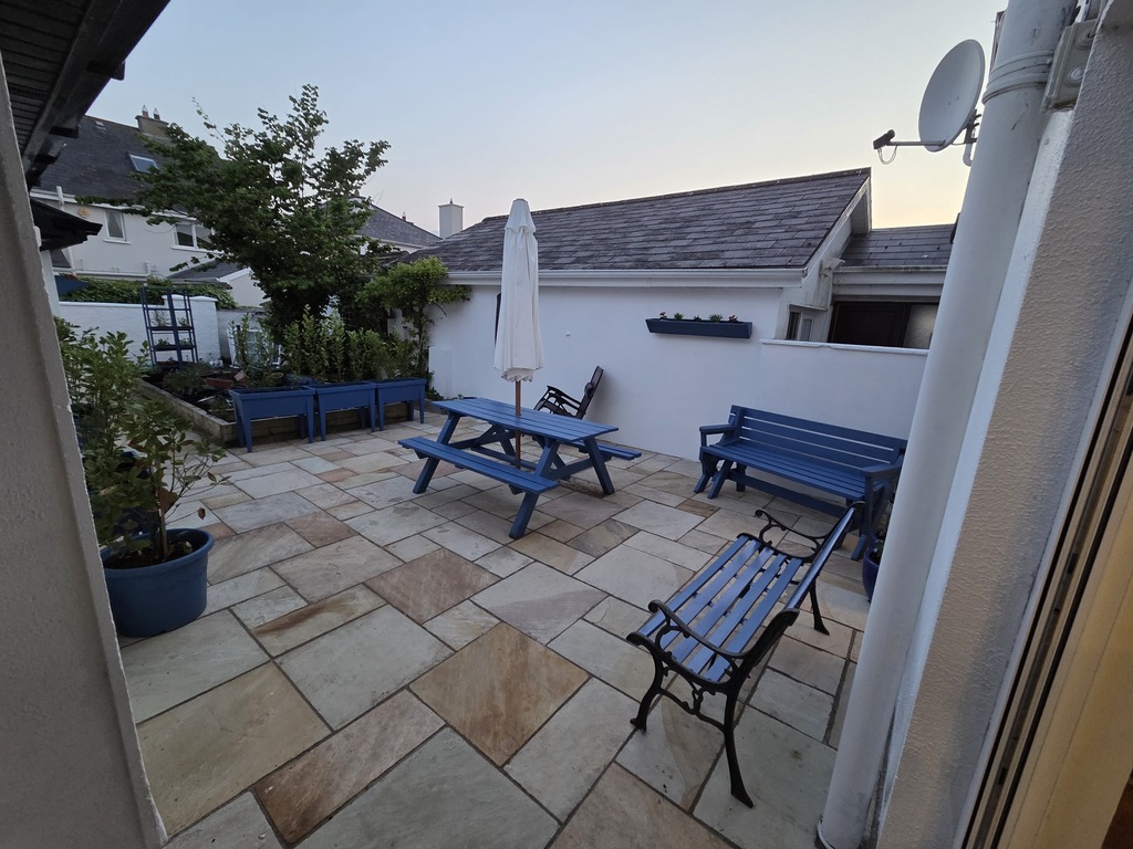 Back garden (south facing)