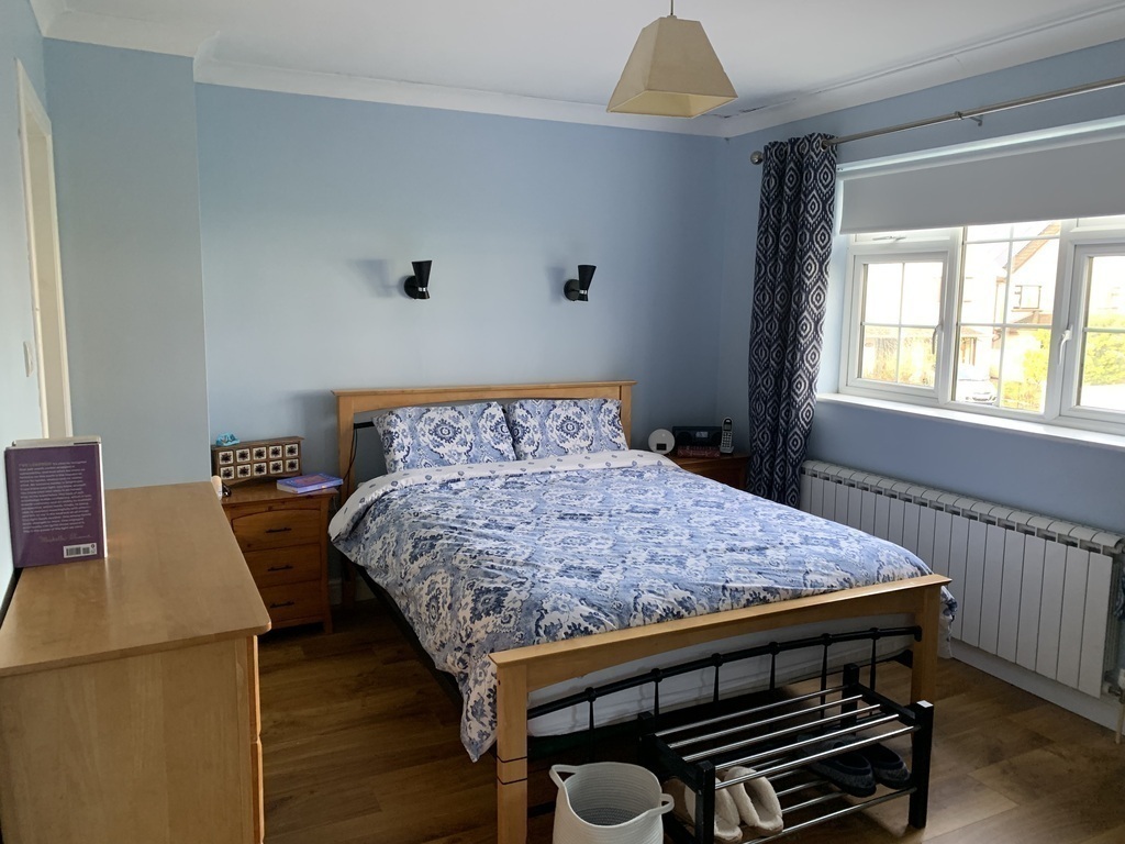 Bedroom 1 (king-size bed, with shower room)