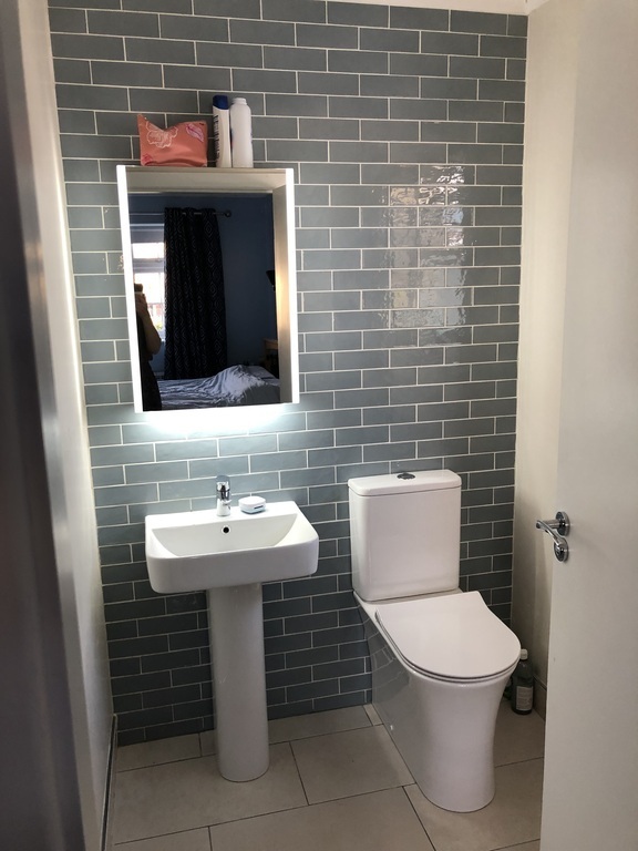 Shower room (Bedroom 1)