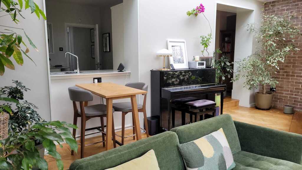 We have a piano for anyone who likes to play. You can sit at the bar table and chat to whoever is working in the kitchen.