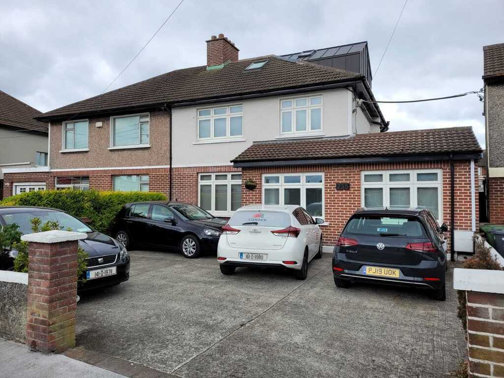 Plenty of space for visitors to park in the driveway.