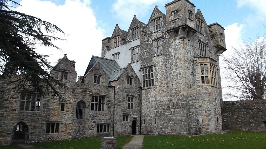 Donegal Castle in Donegal Town, 15 minutes from house