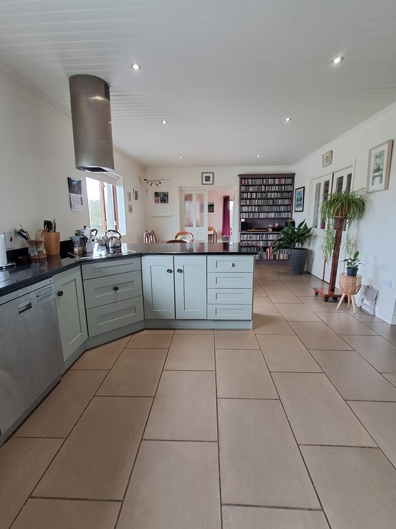 Kitchen Dining Area