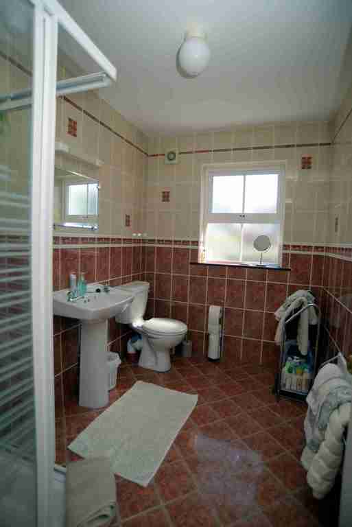 En-suite bathroom