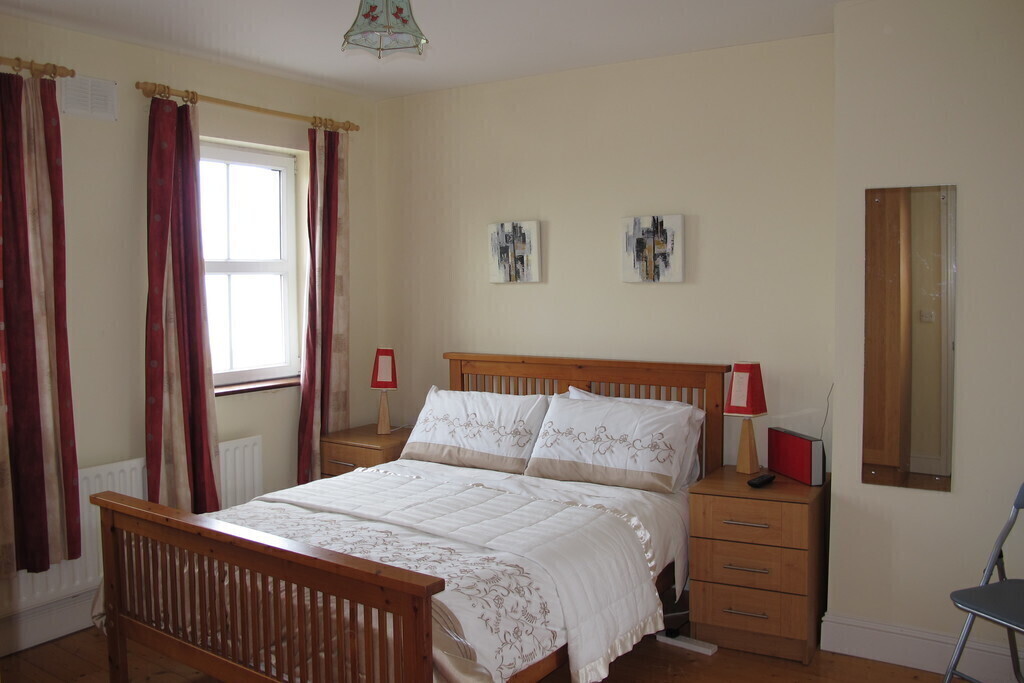 Main bedroom en-suite