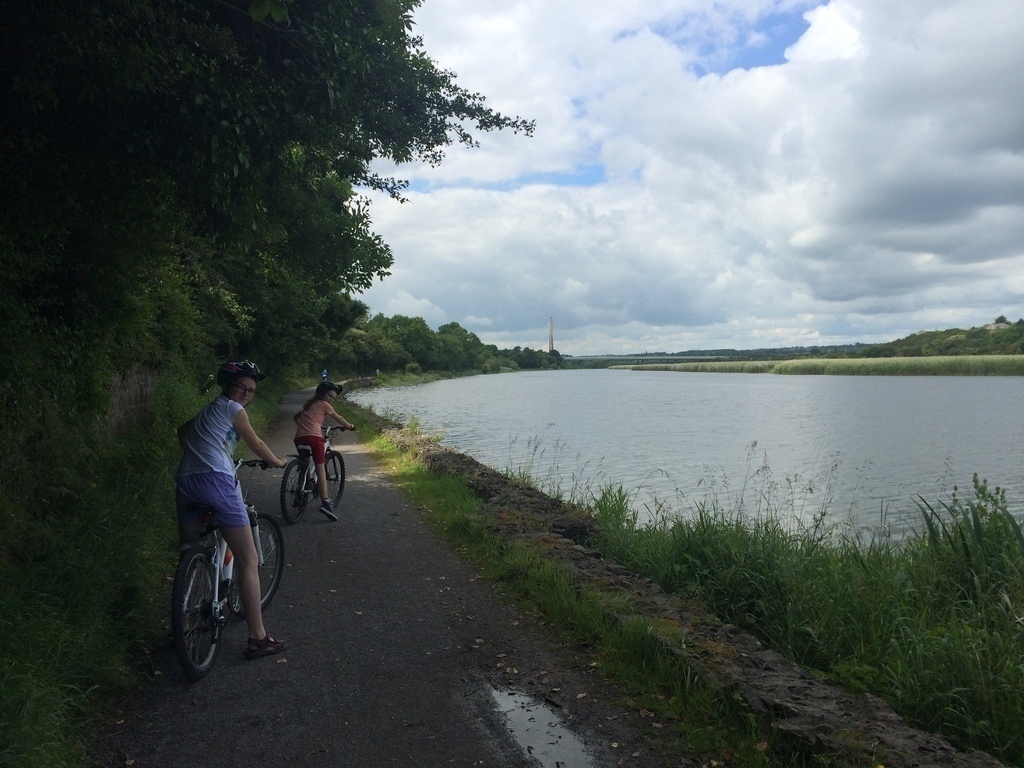 Cycle track along Boyne River
