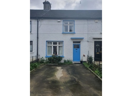 Front of house, driveway