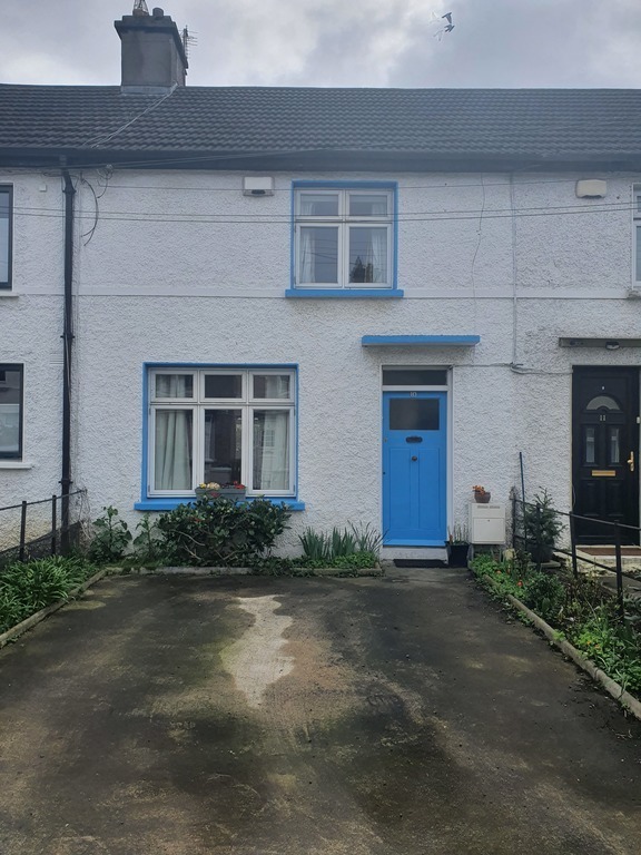 Front of house, driveway