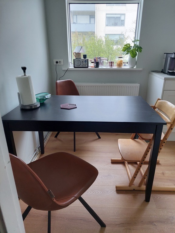 Kitchen dining table