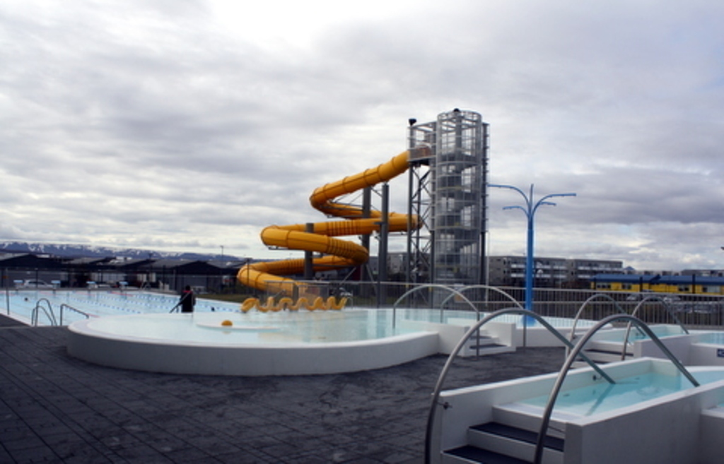The swimmig pool in Álftanes