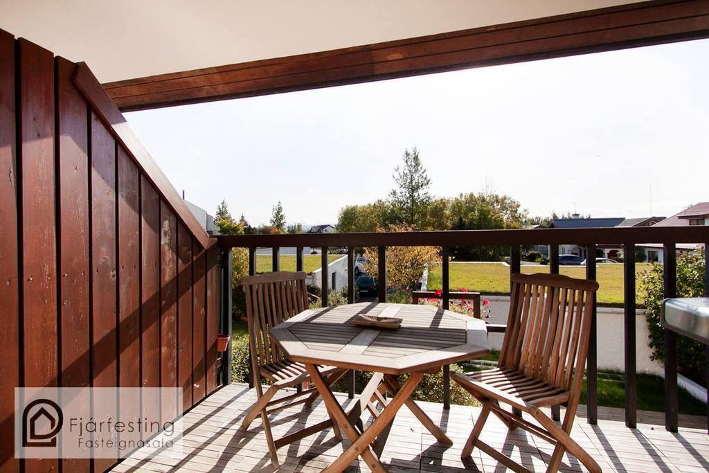 Balcony with a grill, 2nd floor