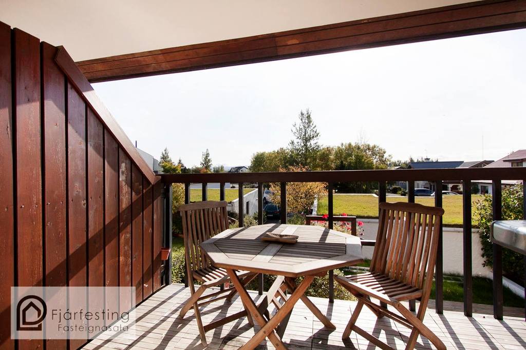 Balcony with a grill, 2nd floor