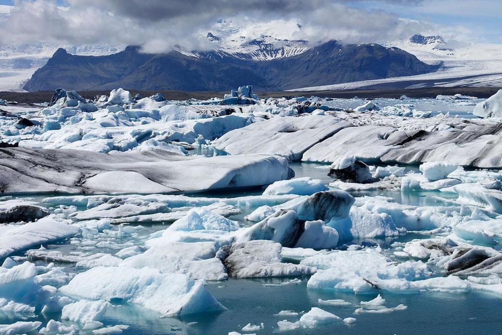 Jökulsárlón, glacial lagoon 4 hour drive from Reykjavik. Popular destination on a day trip with some stops along the way.