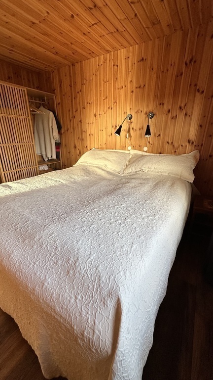 Bedroom 1, bed 180 cm