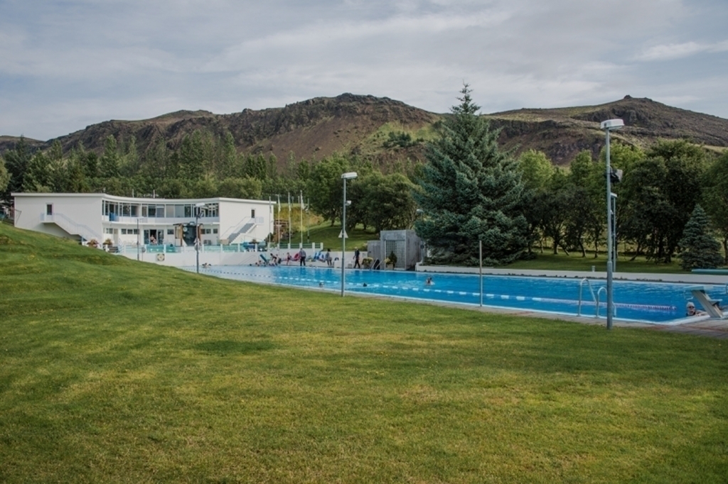 Laugaskarð - swimming pool