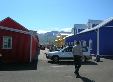 near the harbor where there is a restaurant, café, bar and a gallery