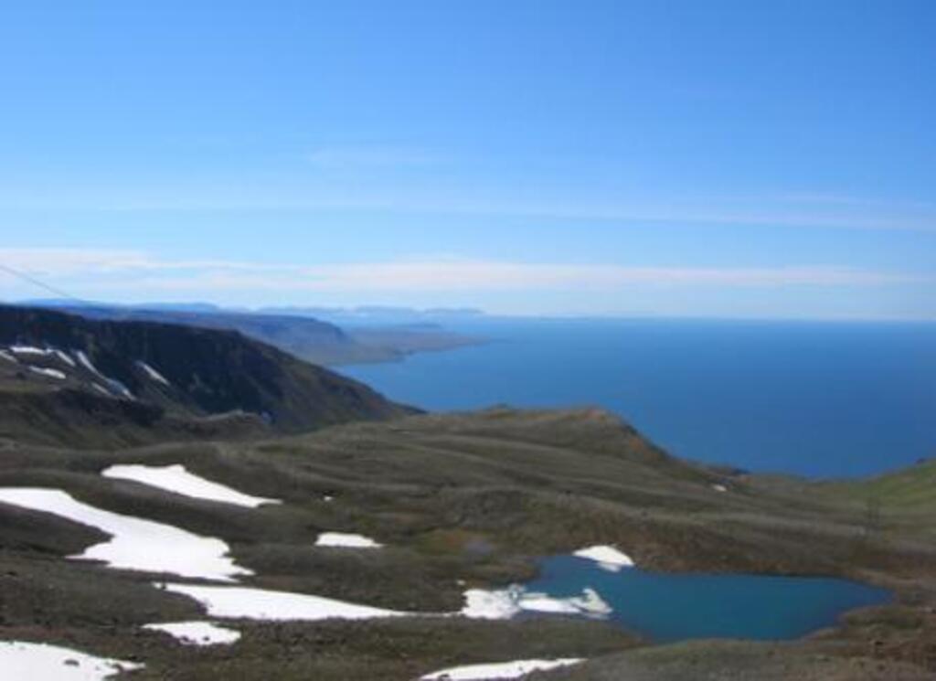 picture of the area surrounding Siglufjordur