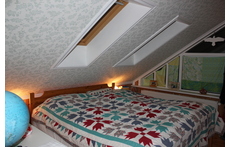 The top floor bedroom. The bed is 180*200 cm. 