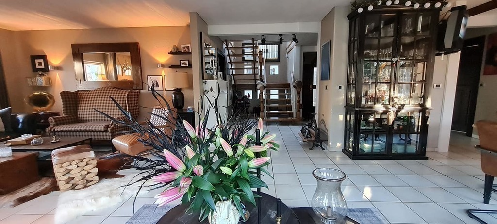 Open area, ground floor