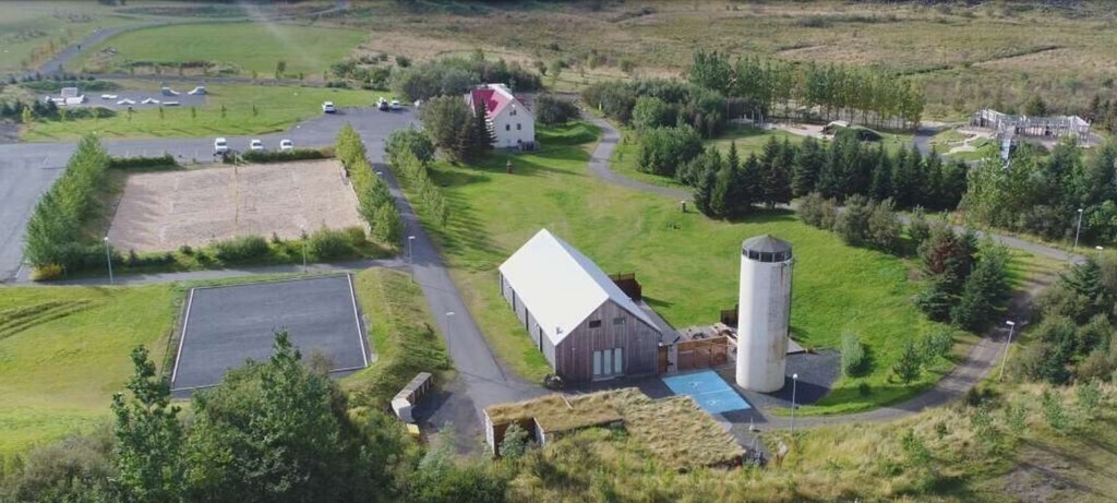 Gufunesbær, big outdoor play area in walking distance