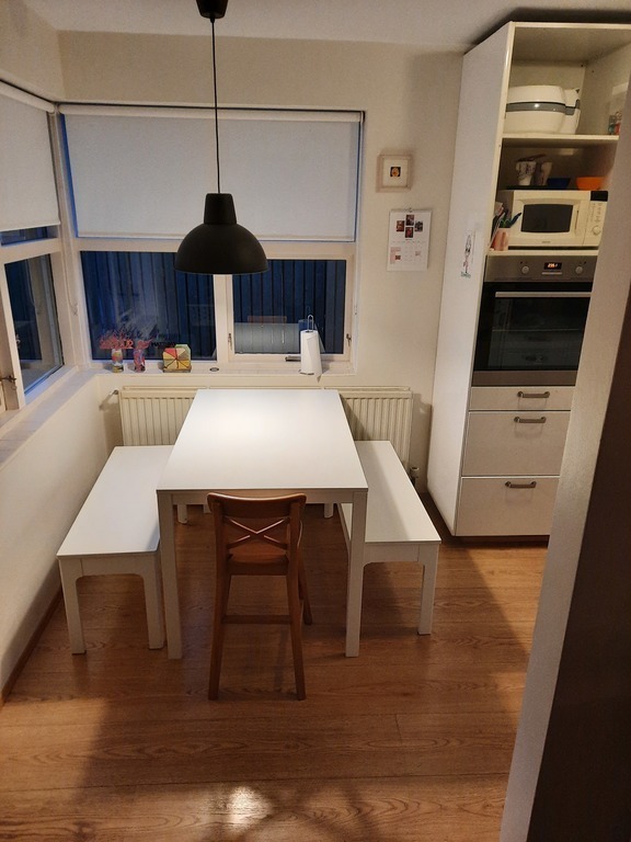kitchen table (extandable)