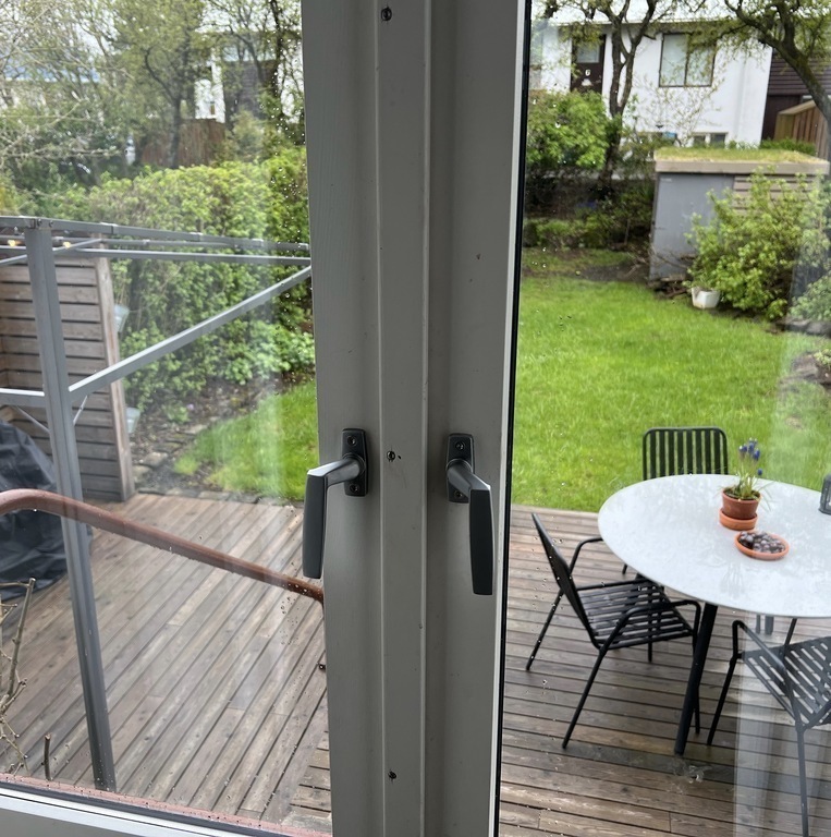 The garden is facing south.