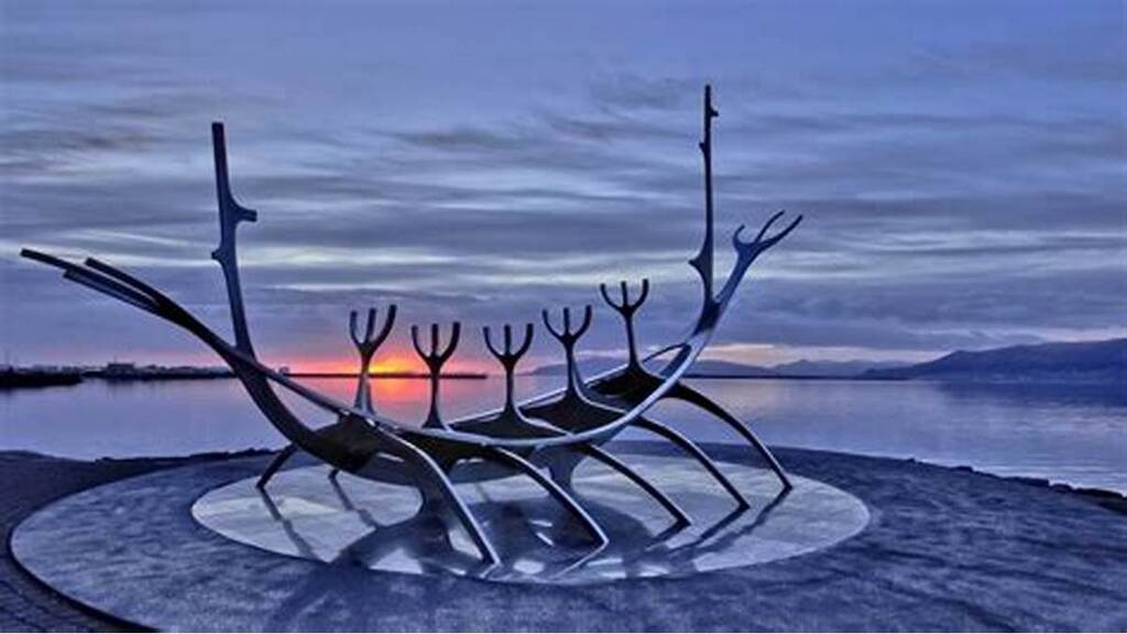 Sólfarið is the name of this artwork.