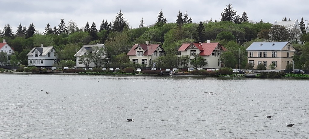 Old houses at Reykjavík pond