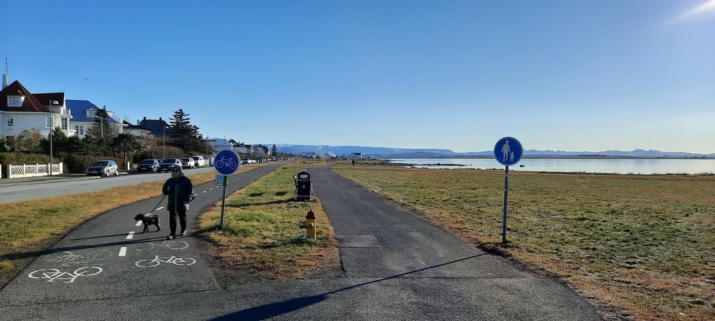 The street Ægissíða is not far from my home. Along Ægissíða is path both for walking and ride a bicycle.