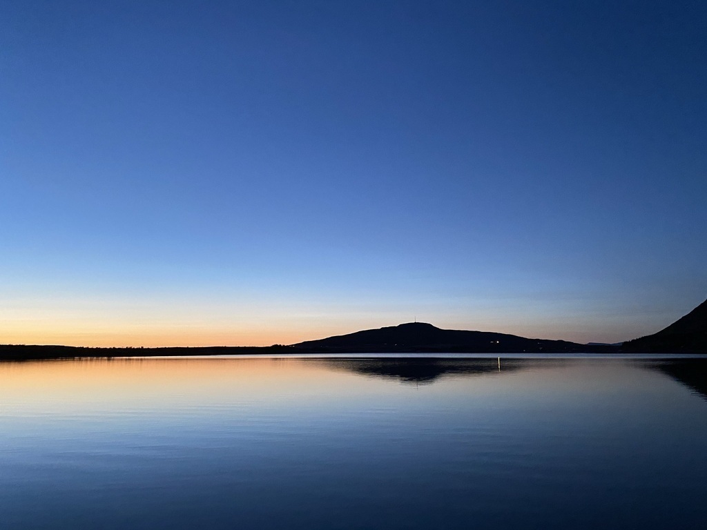 The mountain across the lake is Mt. Úlfarsfell about 4.5 km from the cabin and the hike up is 2 km with 200 m elevation.