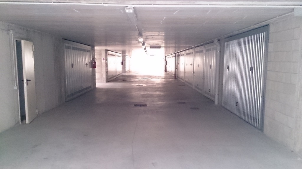 Garage nr 4 to the right