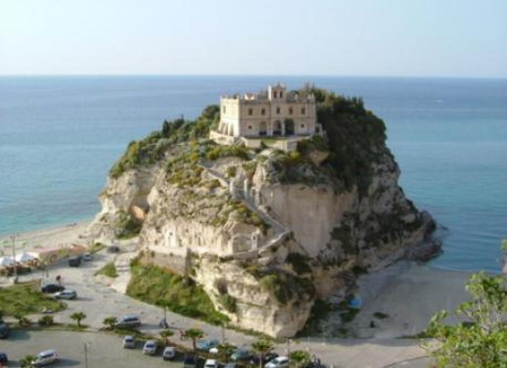 Tropea church