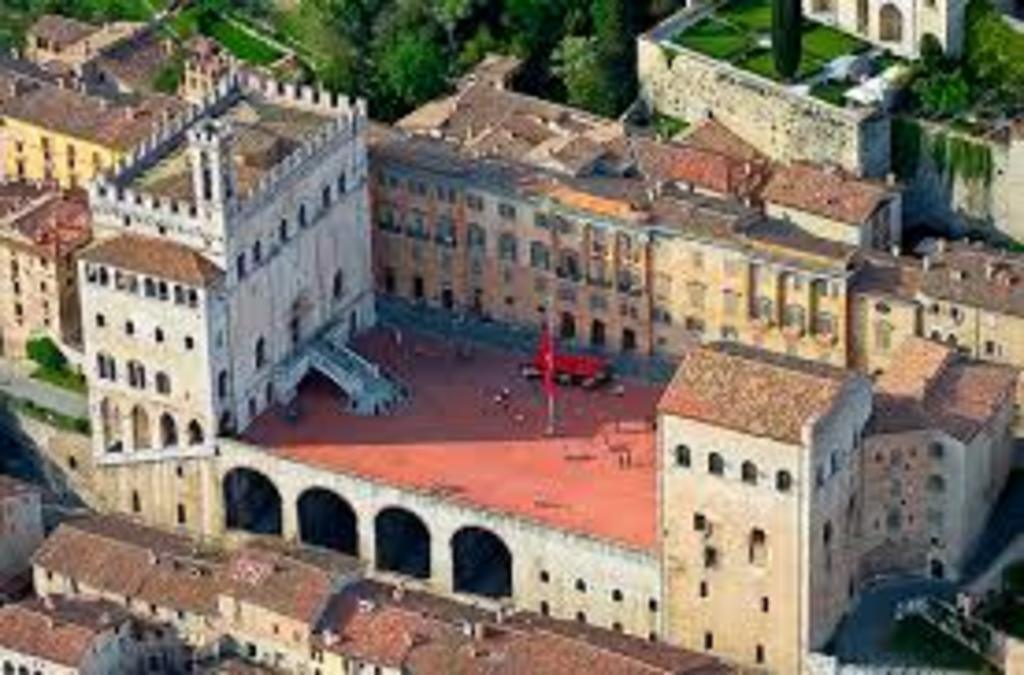Gubbio square