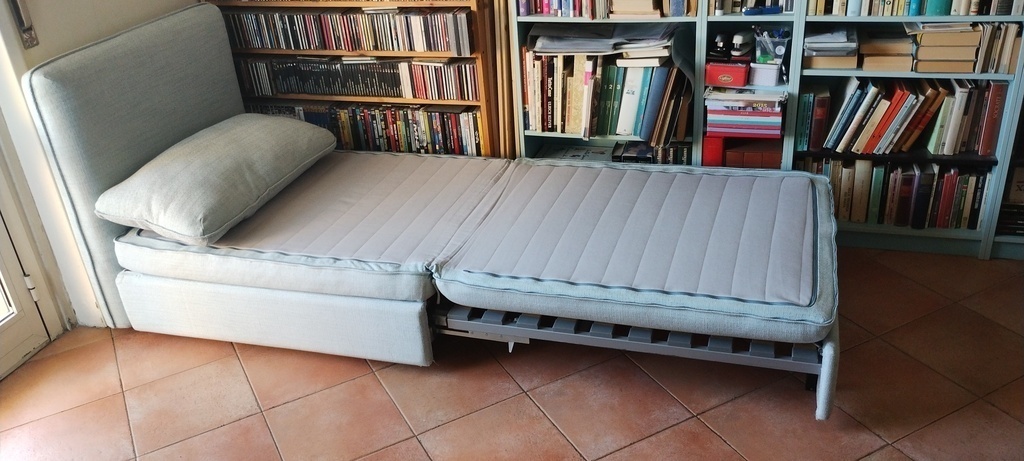 piazza QUINTO CURZIO - bed sofa