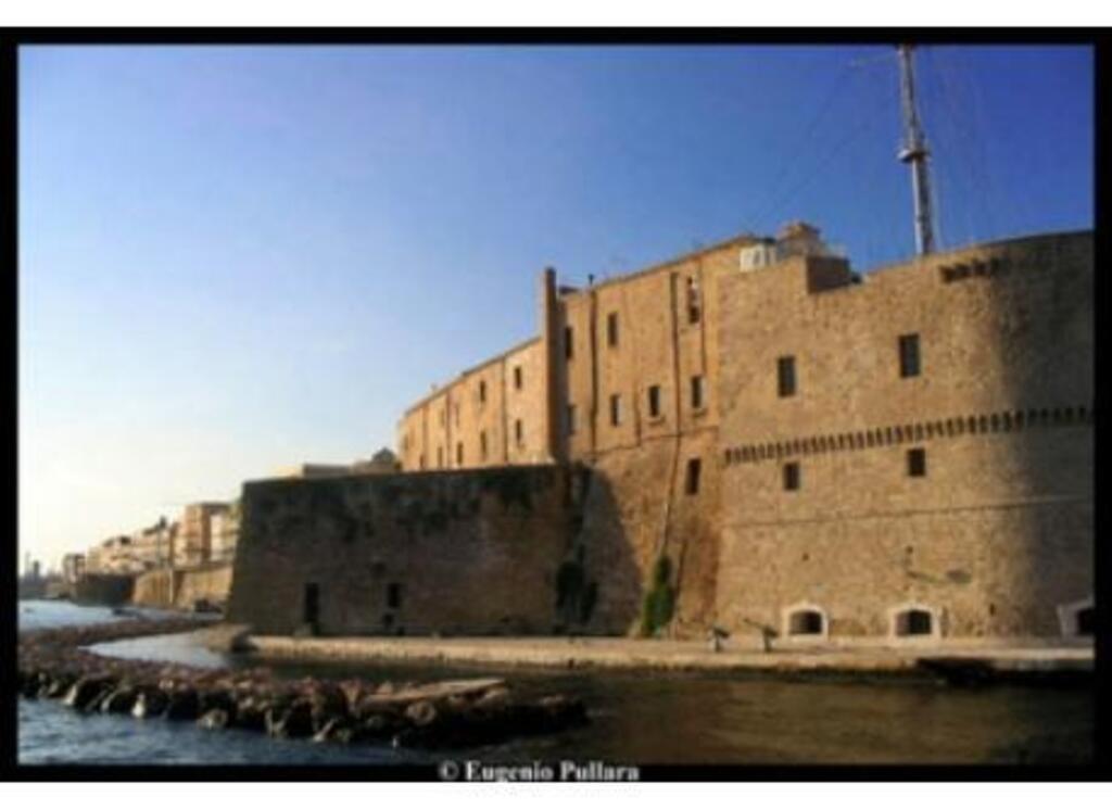 Taranto, Aragonese castle