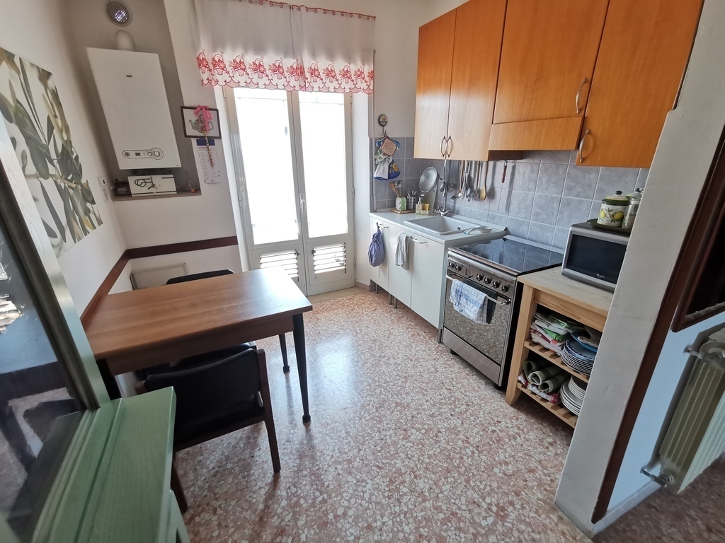 Kitchen with second balcony