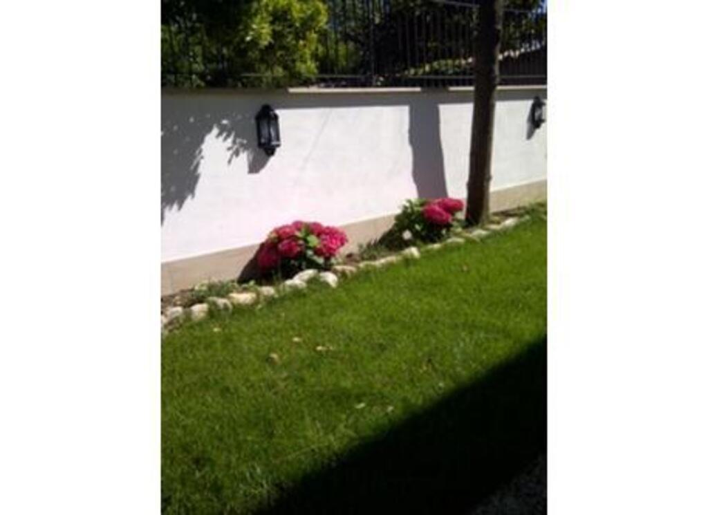 Viale Po 87-Torvajanica-Villaggio Tognazzi