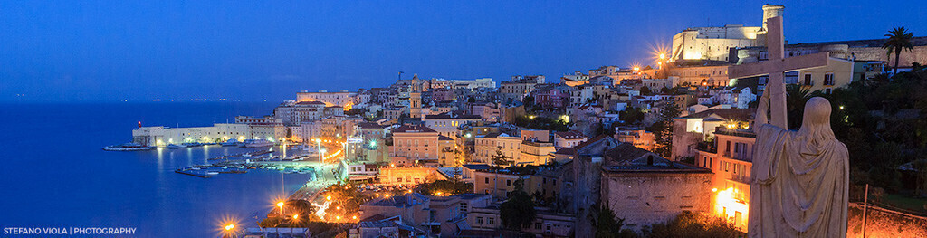 Gaeta by night