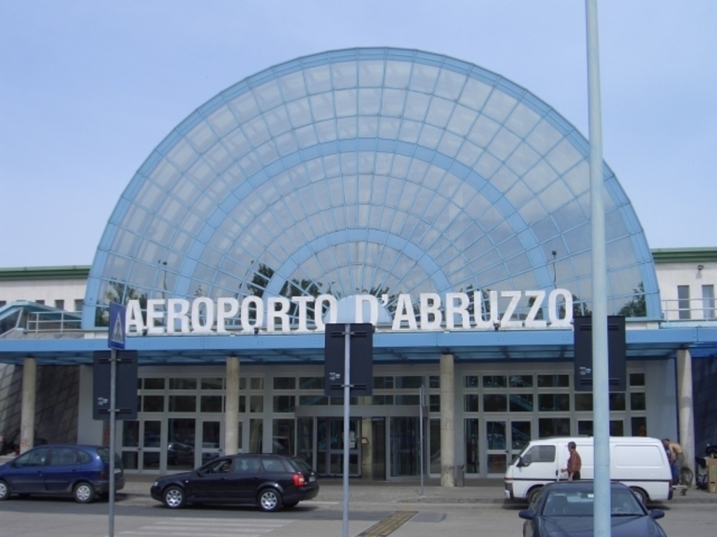 Abruzzo Airport (30 min)